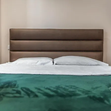 Cozy City Center 100mbs