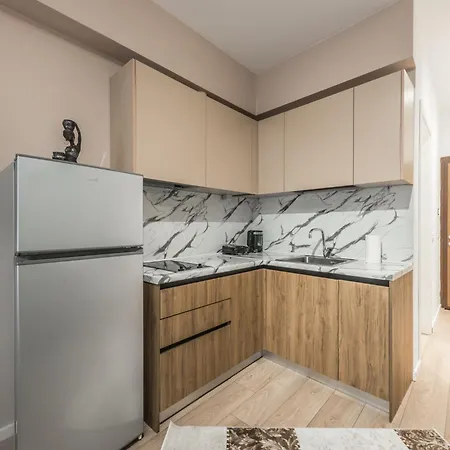 Cozy City Center 100mbs Apartment Durres